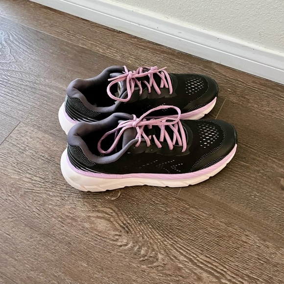 Black and Pink Athletic Sneakers size 10 - Picture 12 of 12